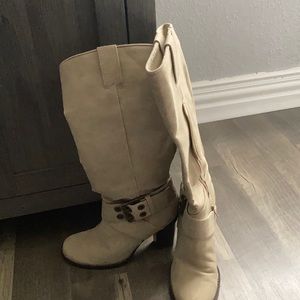 Suede camel heeled boots